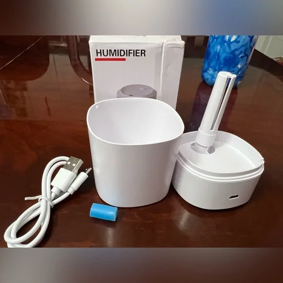 New Portable Mini Humidifier - Picture 10 of 11